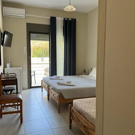 Δωμάτια σε οικογενειακή κατοικία Maria's *